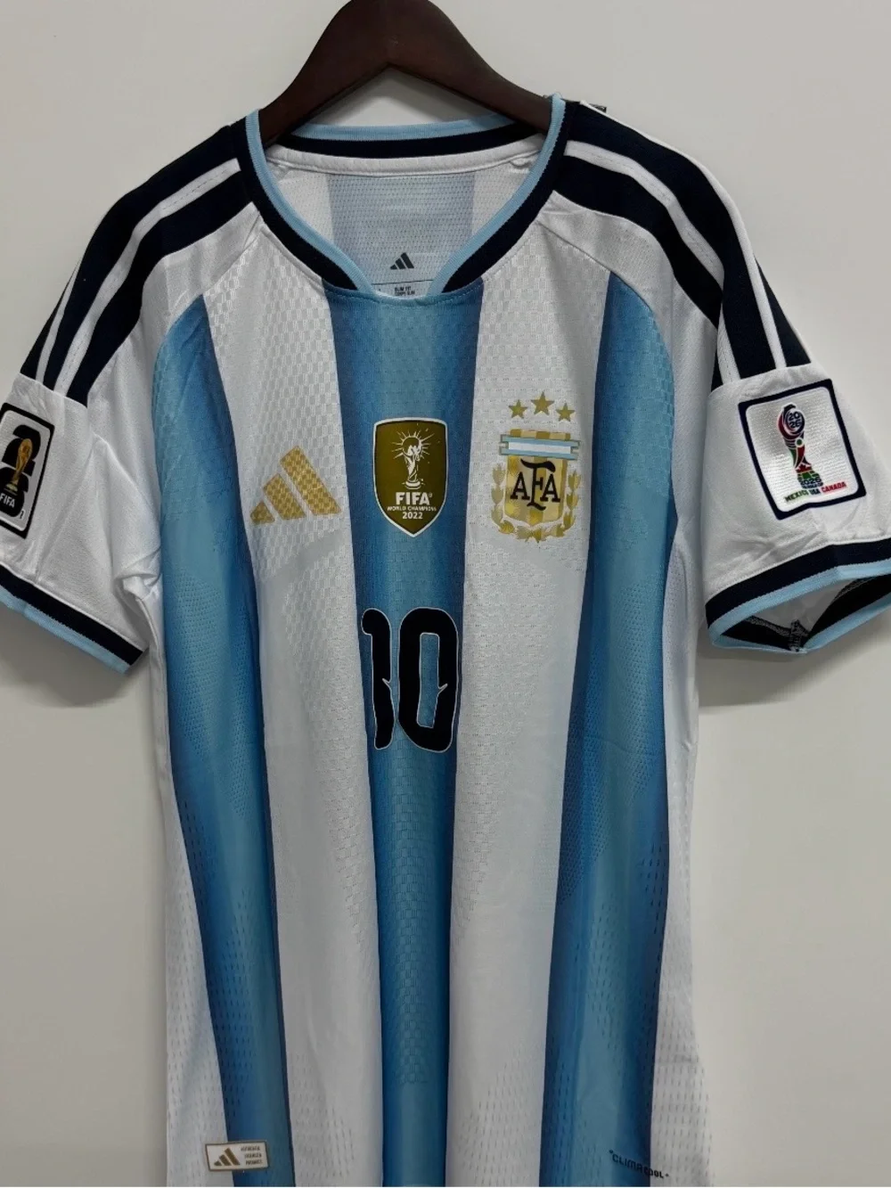 MESSI 2026 world cup Argentina #10 Home Jersey - White & Light Blue - Picture 1 of 4